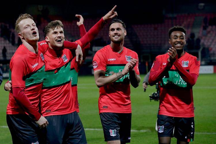 到更多像严 到更多像严